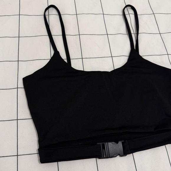 Front Buckle Deep O neck Sleeveless Casual Solid Crop Tank size Medium - Picture 7 of 10